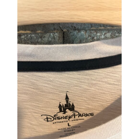 Disney Parks Halloween 2017 Shirt L Beige With Black Bats Print Walt Disney Worl - Picture 3 of 9